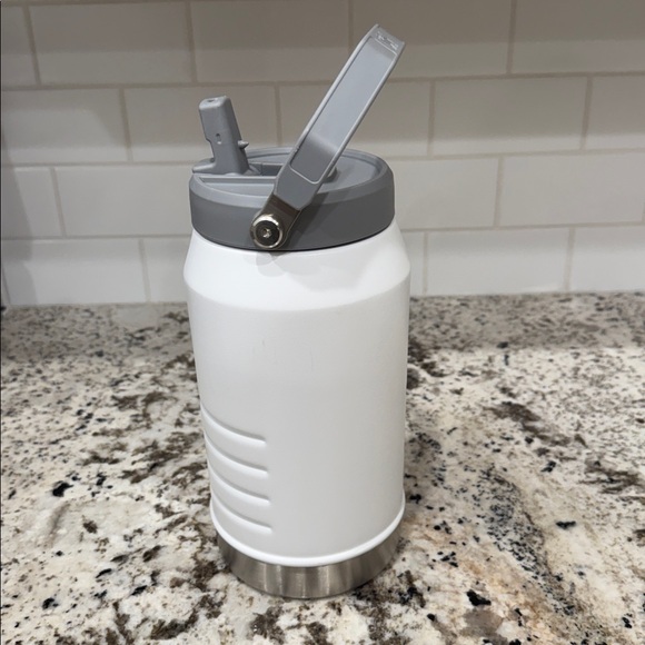 Stanley Gray and White Insulated Thermos - Picture 3 of 3